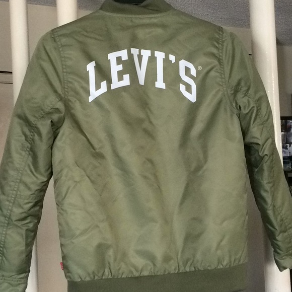 Levi's Other - Levis jacket like new